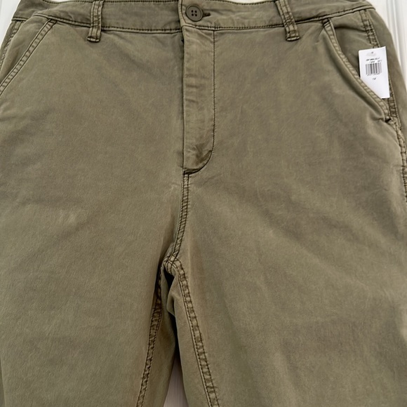 Woman, High Rise Khakis - Picture 2 of 6